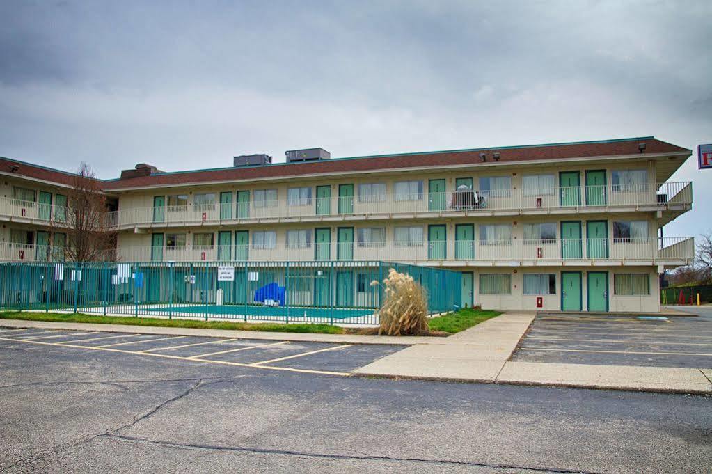 Super 8 By Wyndham Florence Esterno foto