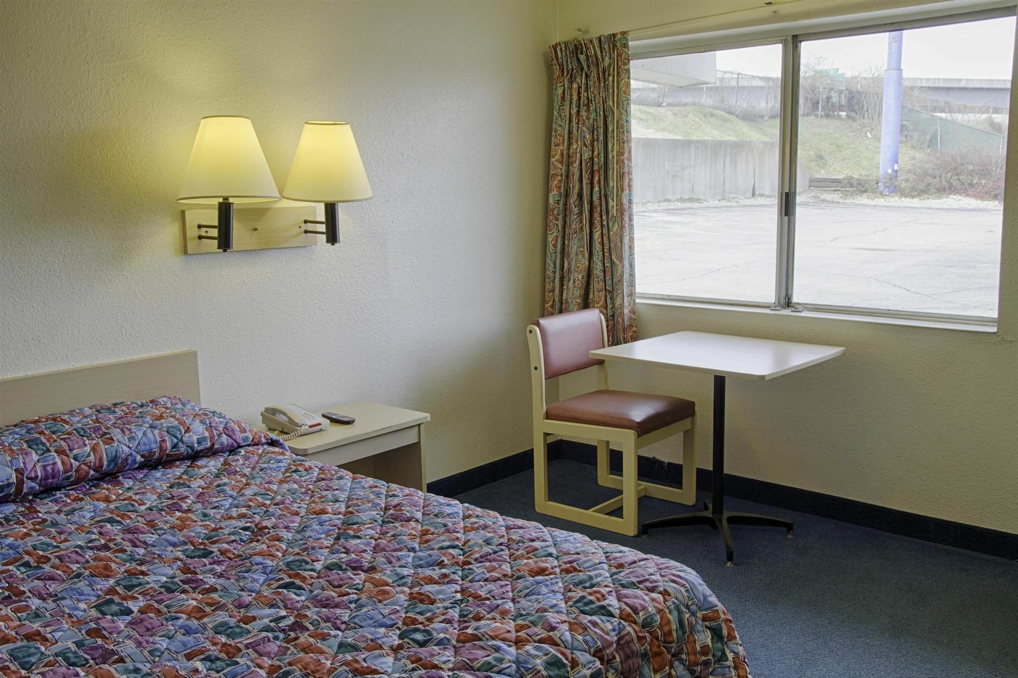 Super 8 By Wyndham Florence Esterno foto