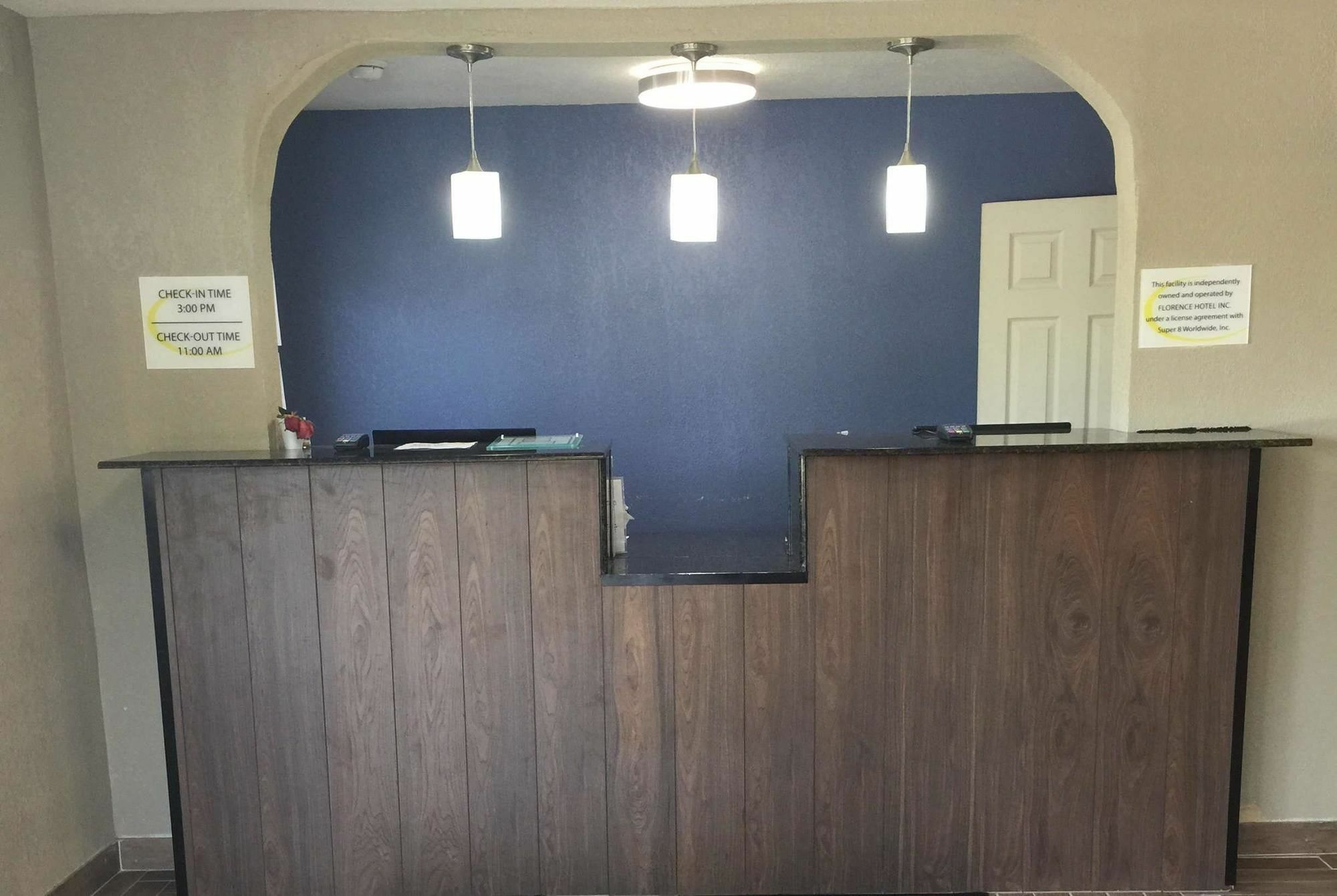 Super 8 By Wyndham Florence Esterno foto